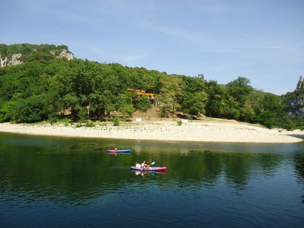 Prehistoric Lodge Vallon-Pont-d'Arc Bilik gambar